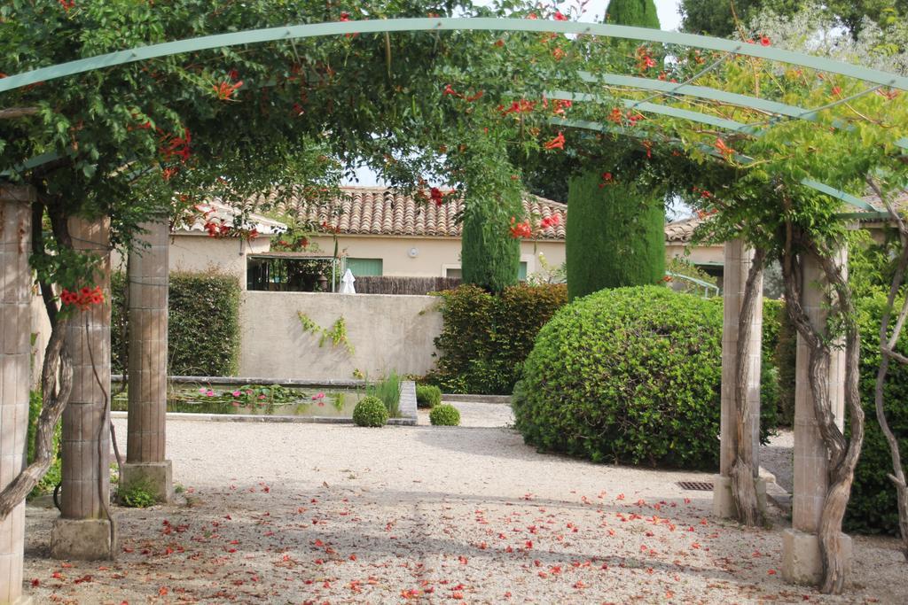 Les Jardins De Fontanille Saint-Rémy-de-Provence Habitación foto